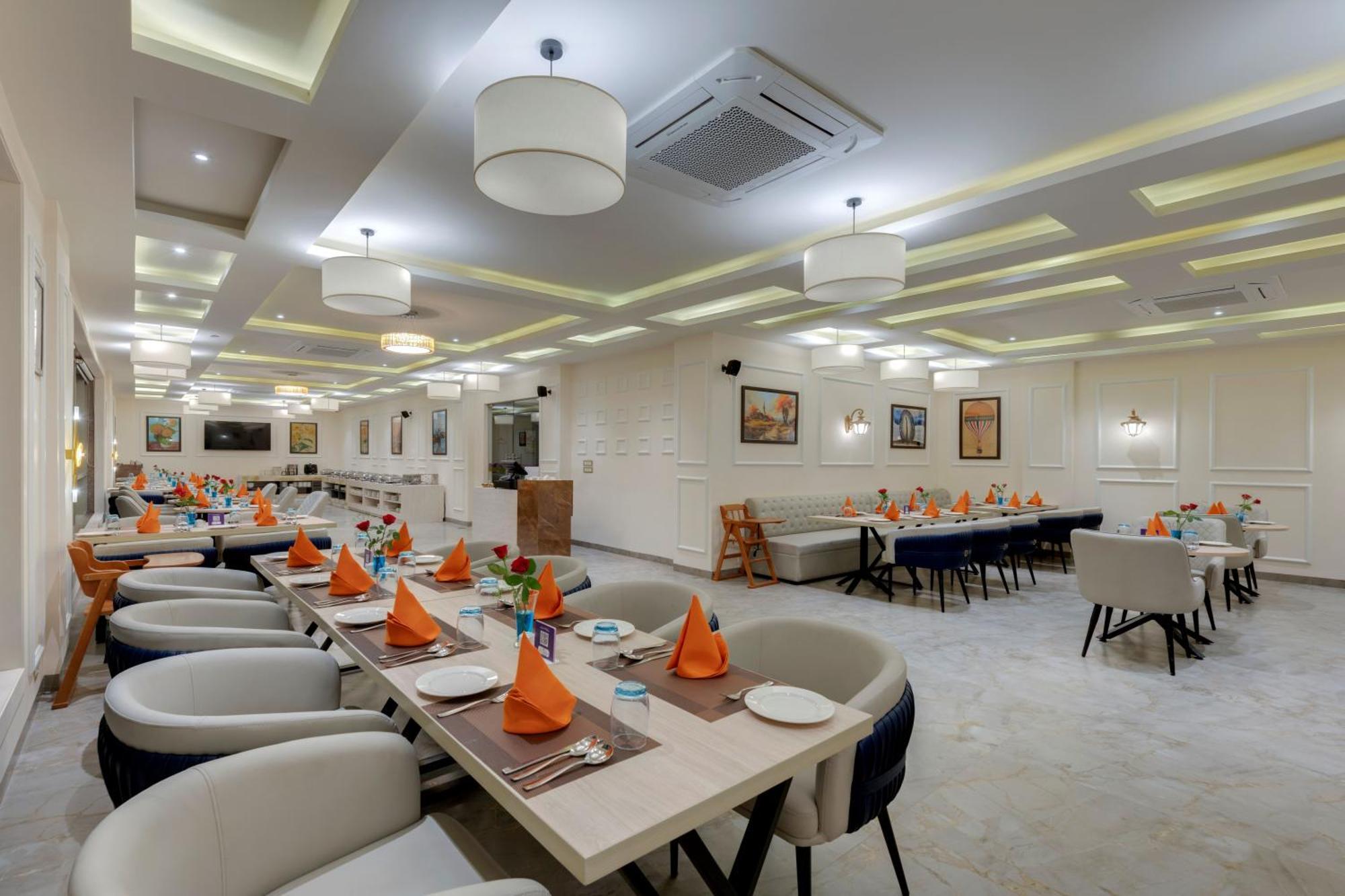 Click Collection Grand Gateway Varanasi Ngoại thất bức ảnh