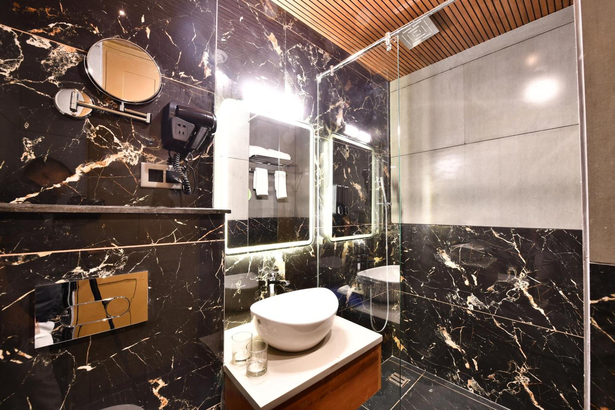 Click Collection Grand Gateway Varanasi Ngoại thất bức ảnh
