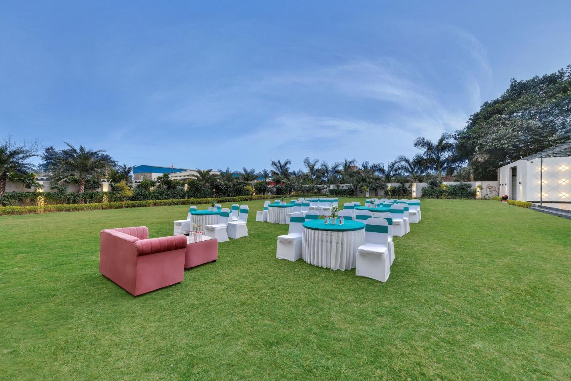 Click Collection Grand Gateway Varanasi Ngoại thất bức ảnh