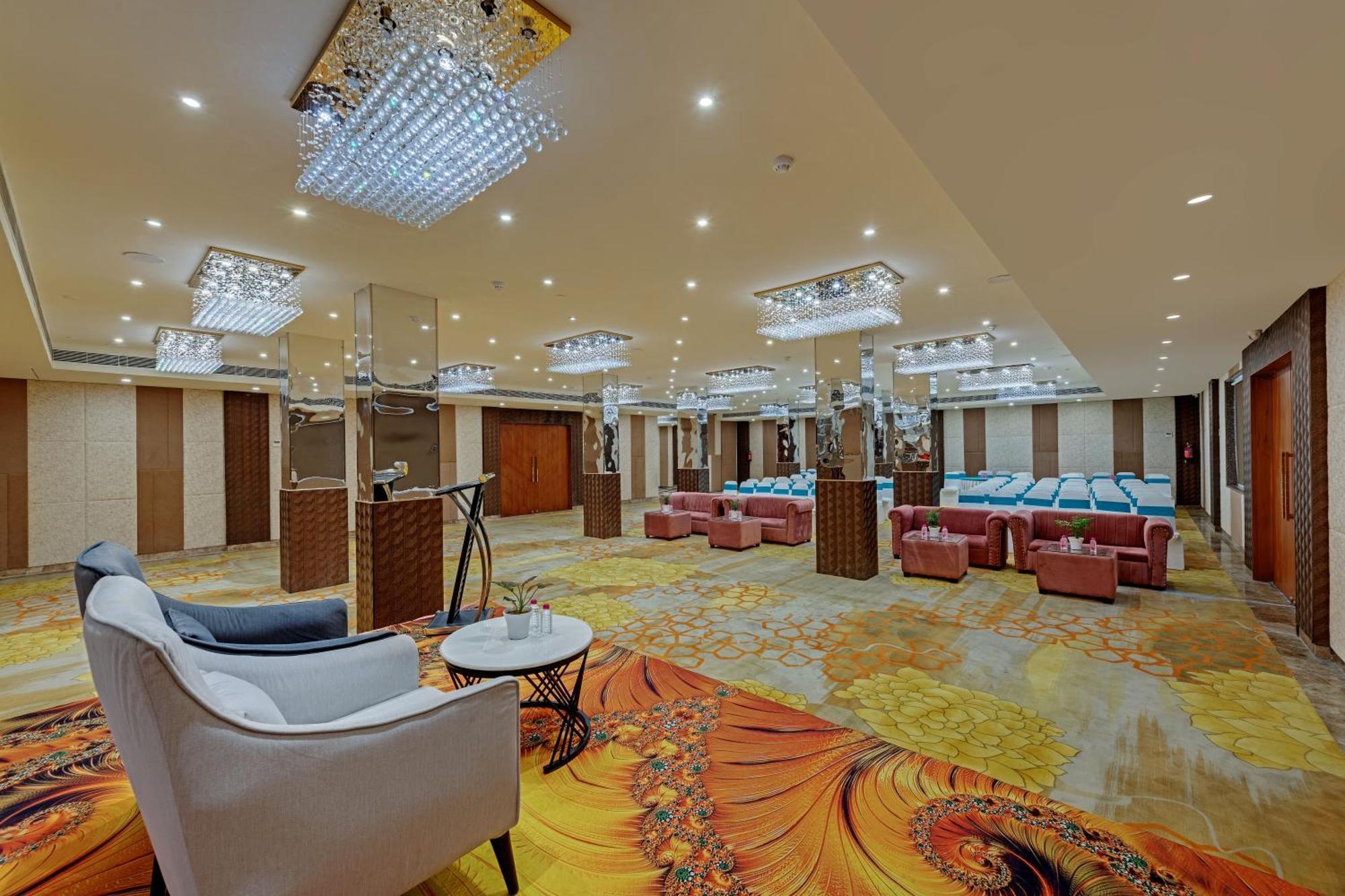 Click Collection Grand Gateway Varanasi Ngoại thất bức ảnh