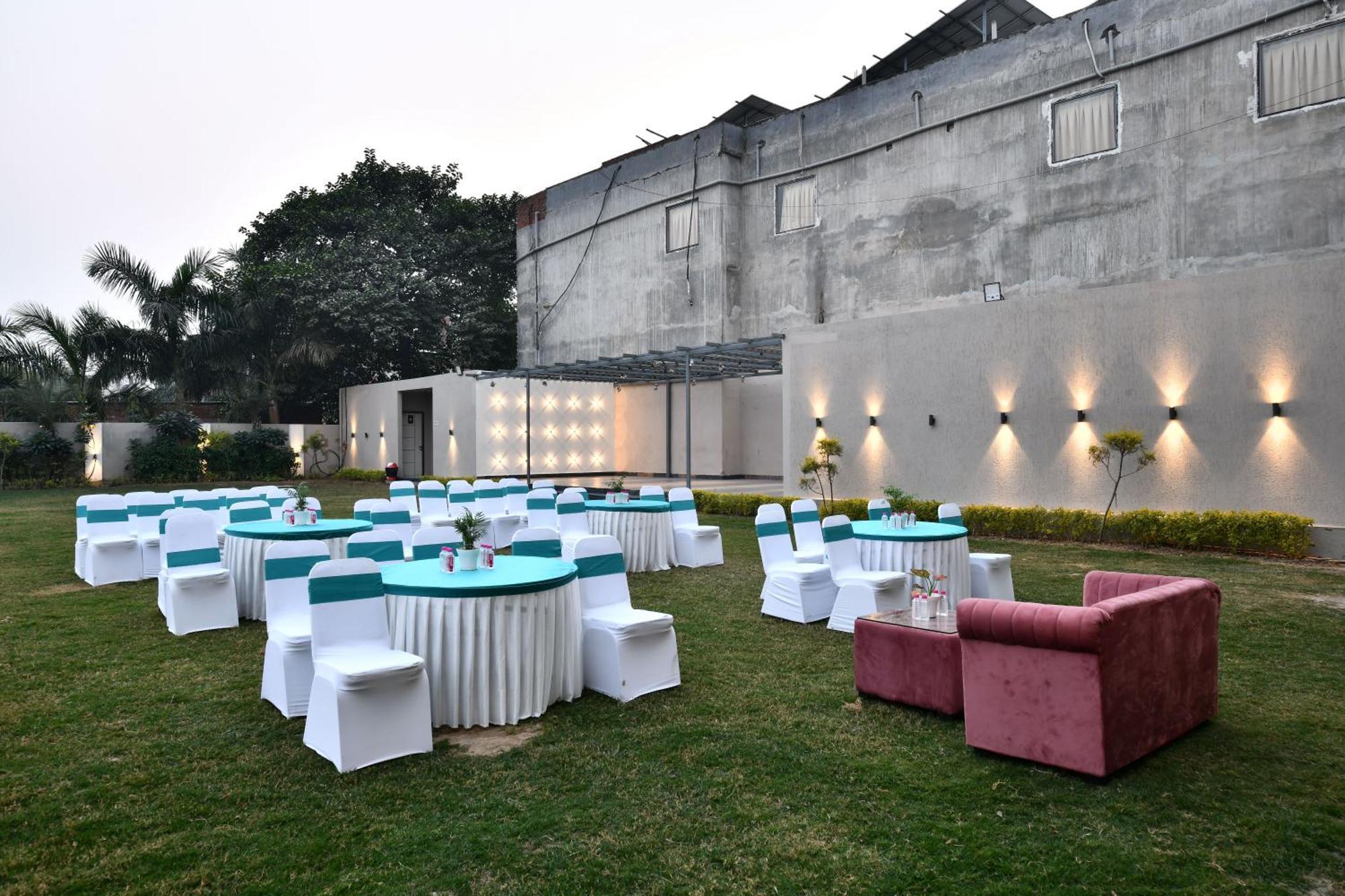 Click Collection Grand Gateway Varanasi Ngoại thất bức ảnh